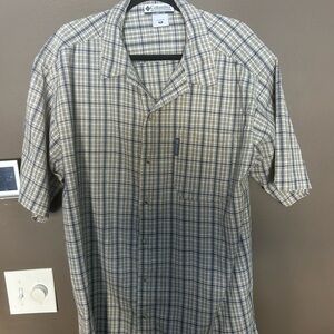 Men’s Columbia plaid shirtsleeve button down shirt XL